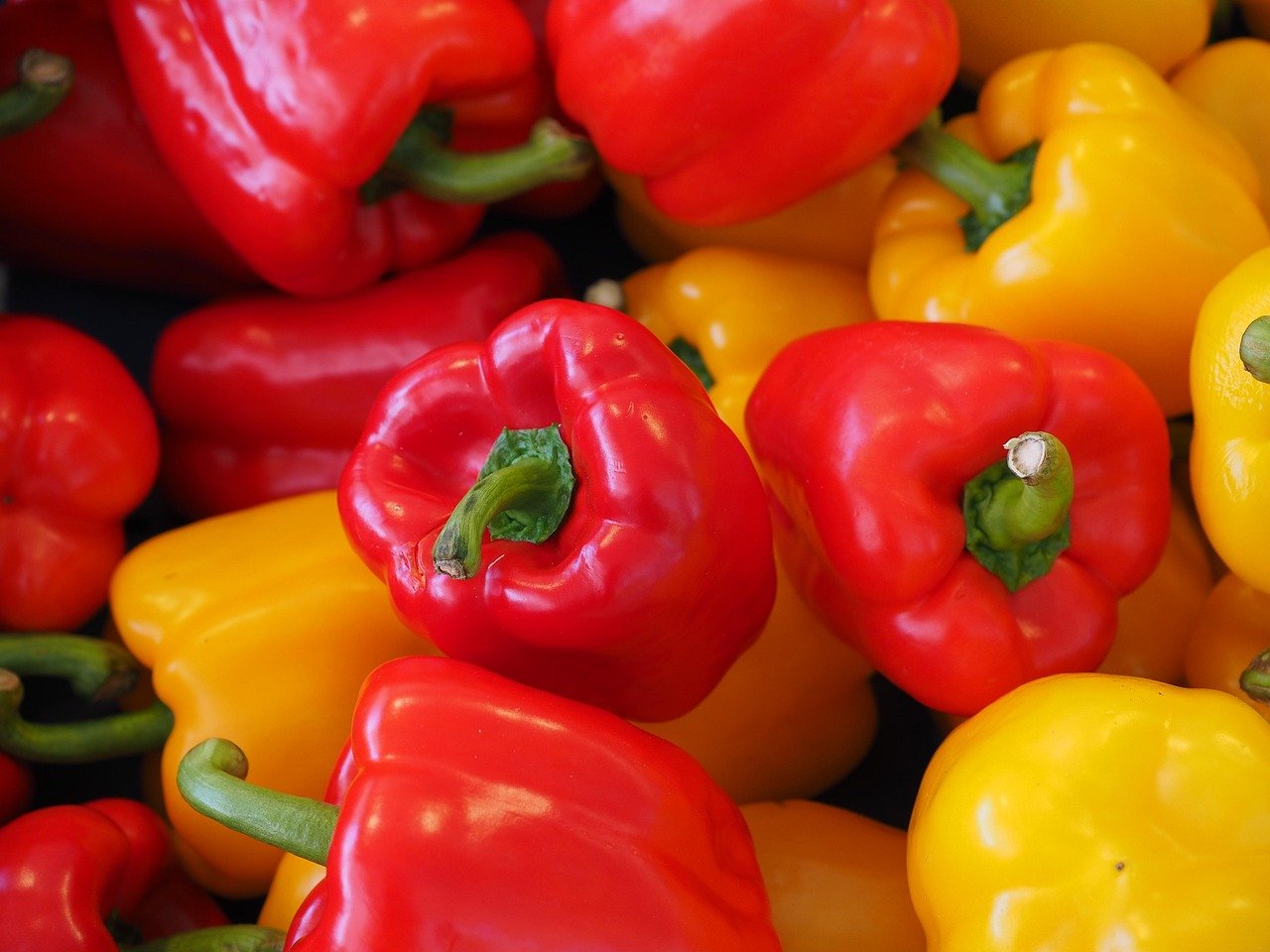 Peperoni: Proprietà Nutrizionali, Benefici per la Salute e Utilizzi in Cucina