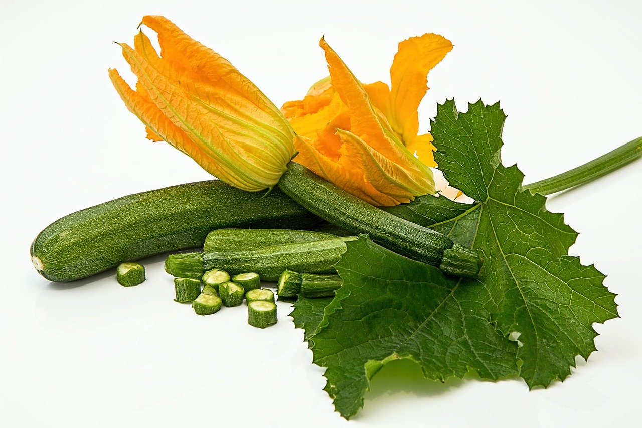 Zucchine: La Guida Definitiva alla Coltivazione, Varietà e Usi in Cucina